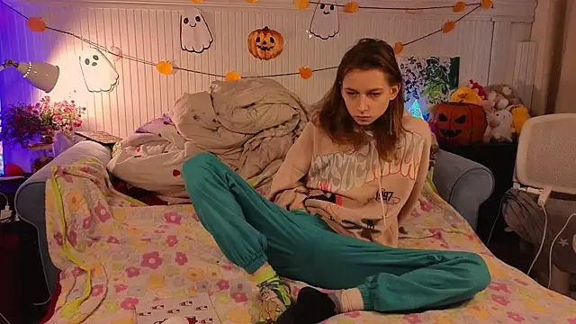 Frank Fraer online show from 10-26-25, 02:28