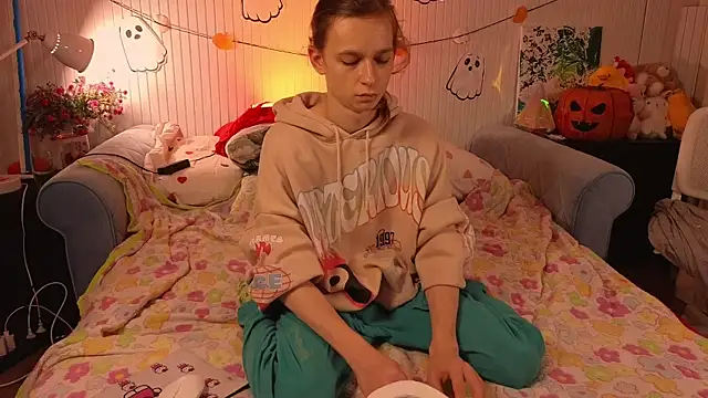 Frank Fraer online show from 10-25-25, 07:58