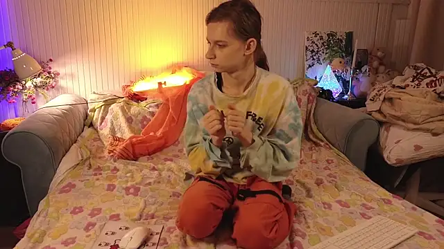 Frank Fraer online show from 10-15-25, 03:38