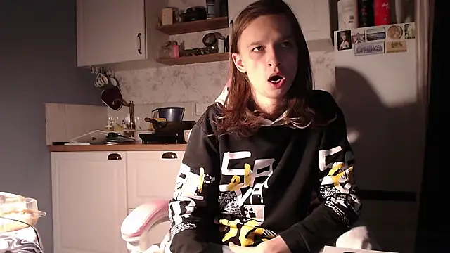 Frank Fraer online show from 09-18-25, 06:44