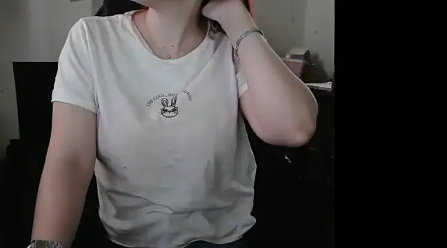 Snapshot of norahrosss chatting on 12-24-24, 10:44 norahrosss online show from 12-24-24, 10:44