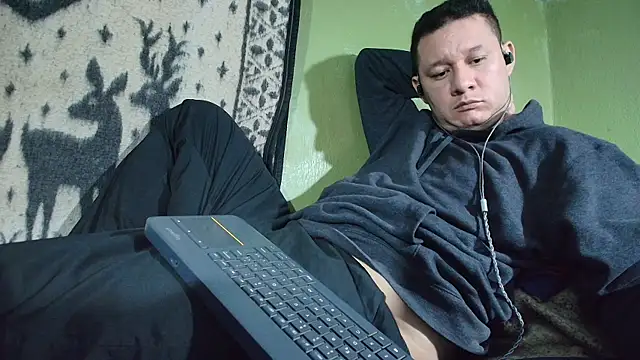 Snapshot of sweet_cock28 chatting on 05-19-26, 01:56 sweet cock28 online show from 05-19-26, 01:56