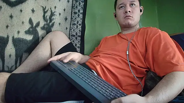 Snapshot of sweet_cock28 chatting on 06-01-26, 03:00 sweet cock28 online show from 06-01-26, 03:00