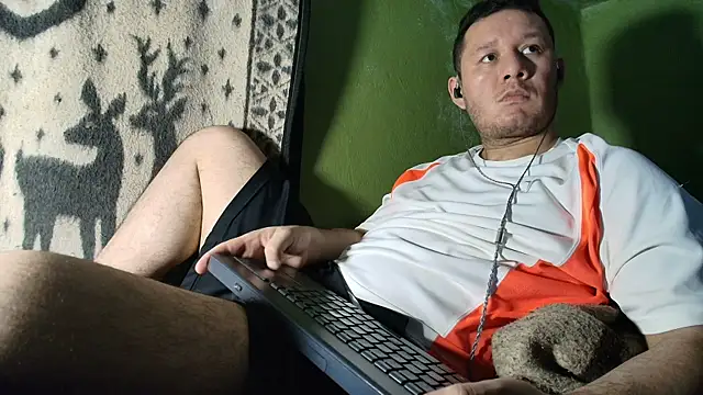 Snapshot of sweet_cock28 chatting on 04-25-26, 03:53 sweet cock28 online show from 04-25-26, 03:53