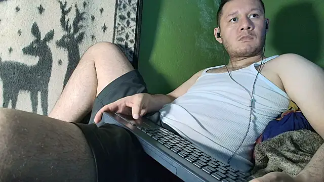 Snapshot of sweet_cock28 chatting on 04-18-26, 03:31 sweet cock28 online show from 04-18-26, 03:31