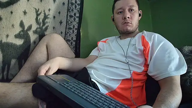 Snapshot of sweet_cock28 chatting on 04-26-26, 02:03 sweet cock28 online show from 04-26-26, 02:03