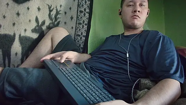 Snapshot of sweet_cock28 chatting on 05-20-26, 03:20 sweet cock28 online show from 05-20-26, 03:20