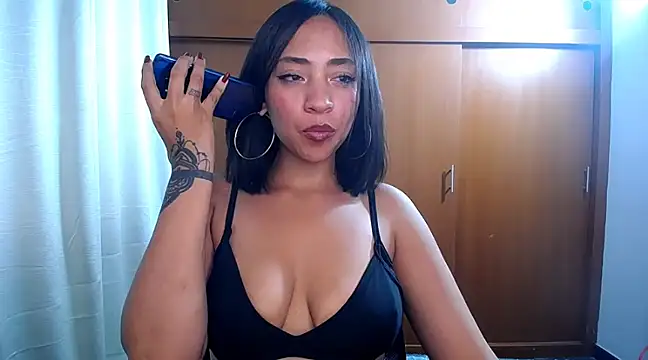 Snapshot of Danna_Ross_ chatting on 03-06-25, 08:27 Danna Ross online show from 03-06-25, 08:27