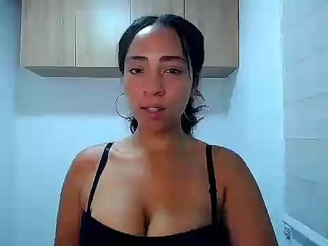 Danna Ross  online show from 11-08-25, 03:43