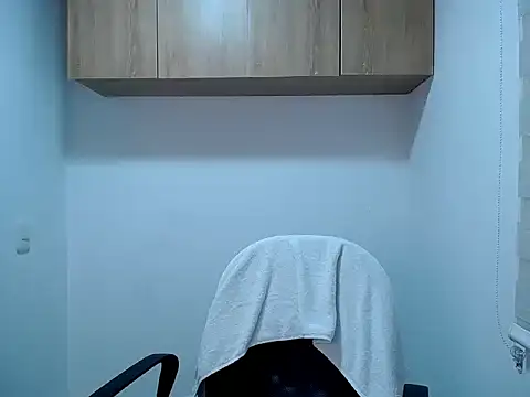 Danna Ross  online show from 11-14-25, 04:38