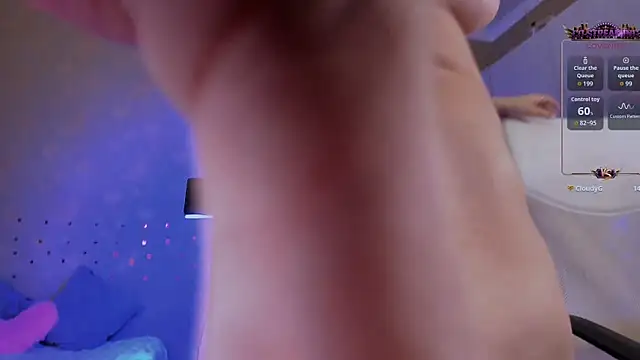 Snapshot of Lovemen2009 chatting on 06-20-26, 11:37 Lovemen2009 online show from 06-20-26, 11:37