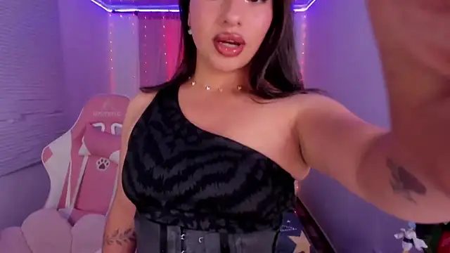 Snapshot of lucykinky22 chatting on 03-12-25, 08:52 lucykinky22 online show from 03-12-25, 08:52