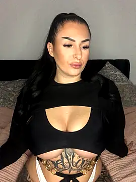 Mia-Bremer online show from 12-19-25, 11:34