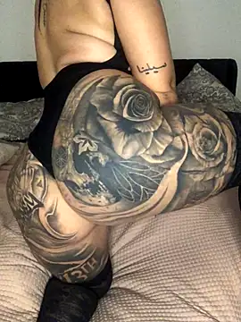 Mia-Bremer online show from 12-05-25, 01:10