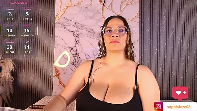 big tits in your face online show from 02-04-26, 08:15