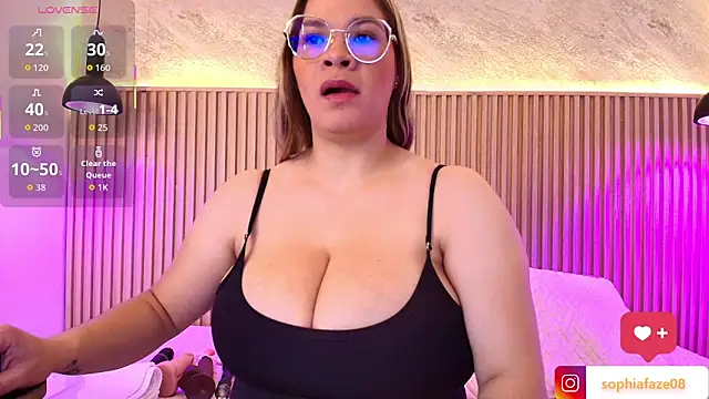 Snapshot of big_tits_in_your_face chatting on 09-23-25, 08:16 big tits in your face online show from 09-23-25, 08:16