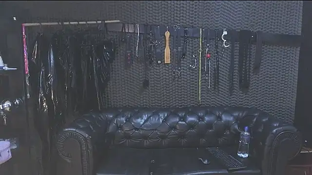 kimberly swan online show from 03-11-25, 03:47