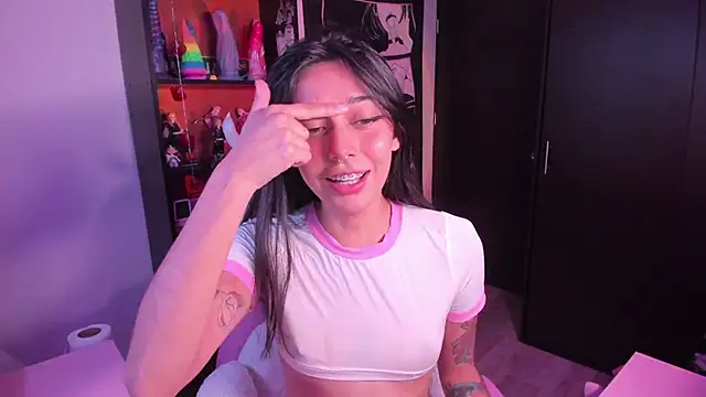 amber yull online show from 04-16-26, 02:12