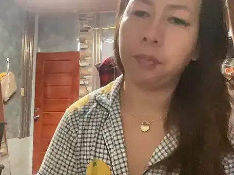 Snapshot of UrLove_Marga chatting on 07-15-26, 10:39 UrLove Marga online show from 07-15-26, 10:39