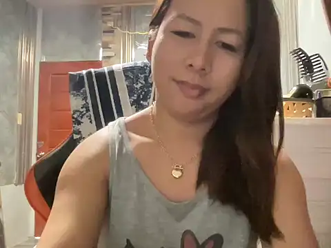 Snapshot of UrLove_Marga chatting on 06-18-26, 10:26 UrLove Marga online show from 06-18-26, 10:26