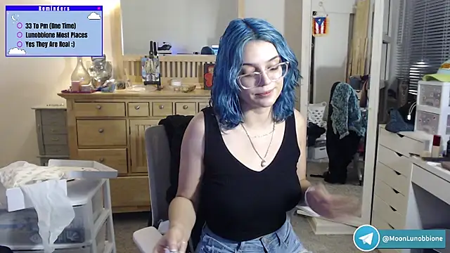 Snapshot of Lunobbione chatting on 02-21-26, 12:34 Lunobbione online show from 02-21-26, 12:34