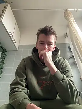 Toyjungee online show from 02-08-26, 10:35