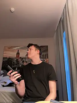 Toyjungee online show from 03-20-26, 05:14