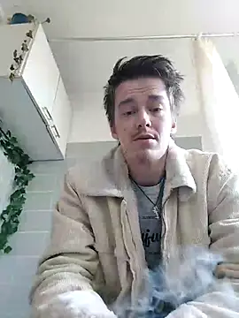 Toyjungee online show from 04-19-26, 05:03