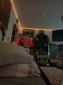 Toyjungee online show from 12-21-25, 08:49