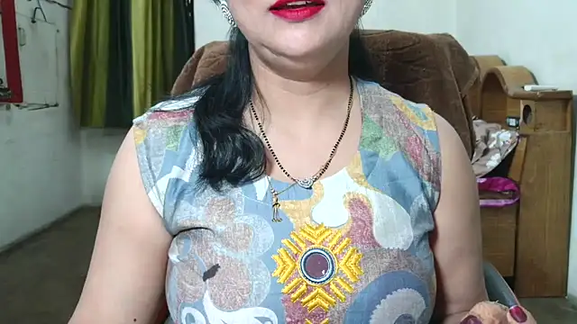 Snapshot of Cute_Mahi22 chatting on 05-10-26, 11:47 Cute Mahi22 online show from 05-10-26, 11:47