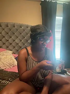 TrueeFantasee online show from 11-23-25, 04:39