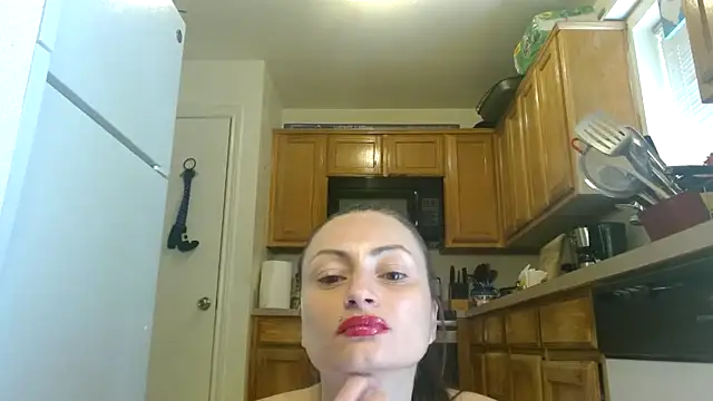 Snapshot of DiamondMonroeXo chatting on 09-09-25, 03:43 DiamondMonroeXo online show from 09-09-25, 03:43