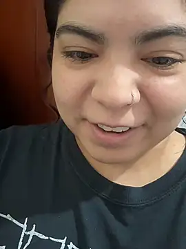 kimmiakiss22 online show from 05-06-26, 10:03