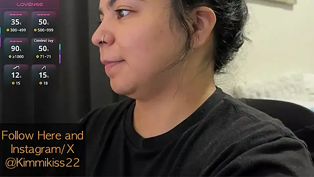 kimmiakiss22 online show from 10-27-25, 12:44