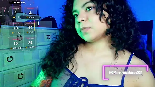 kimmiakiss22 online show from 12-16-25, 12:04