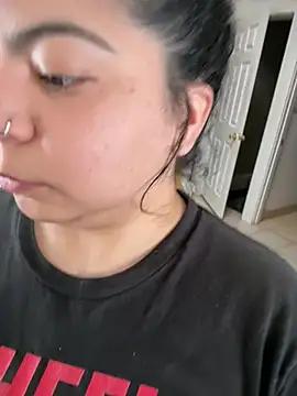 kimmiakiss22 online show from 04-22-26, 09:21