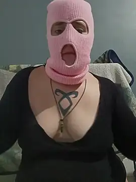 Lolabeluccia xh  online show from 12-04-25, 07:40