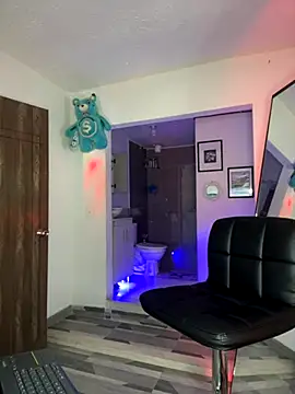 Snapshot of mike_casseano chatting on 09-25-25, 11:22 mike casseano online show from 09-25-25, 11:22