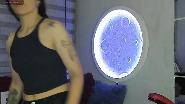 natasha logan  online show from 05-05-26, 04:04