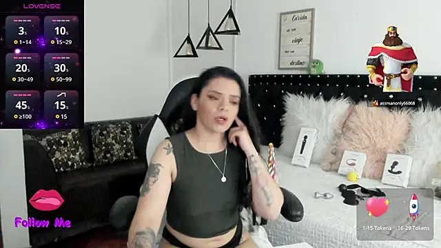 Snapshot of natasha_logan_ chatting on 03-03-25, 10:06 natasha logan online show from 03-03-25, 10:06