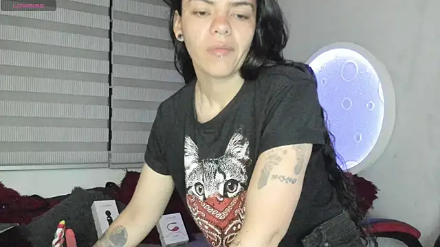 Snapshot of natasha_logan_ chatting on 06-23-26, 03:59 natasha logan online show from 06-23-26, 03:59