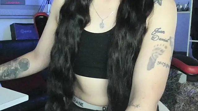 Snapshot of natasha_logan_ chatting on 10-18-25, 04:03 natasha logan online show from 10-18-25, 04:03