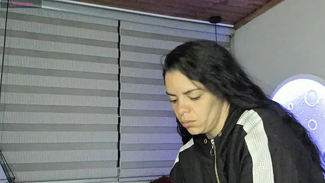 Snapshot of natasha_logan_ chatting on 06-21-26, 04:07 natasha logan online show from 06-21-26, 04:07