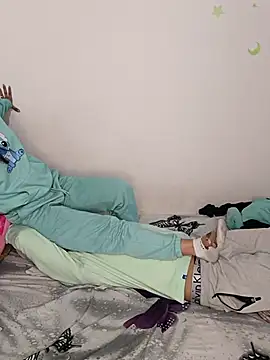 catire2323 online show from 10-10-25, 03:02