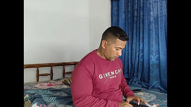 Snapshot of lover_1994 chatting on 03-03-25, 06:46 lover 1994 online show from 03-03-25, 06:46