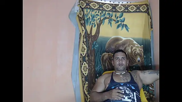 Snapshot of lover_1994 chatting on 06-18-26, 01:38 lover 1994 online show from 06-18-26, 01:38