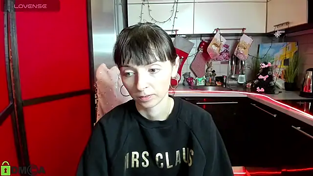 TayanaJons online show from 12-22-25, 08:03