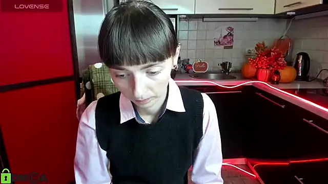 TayanaJons online show from 11-13-25, 07:56