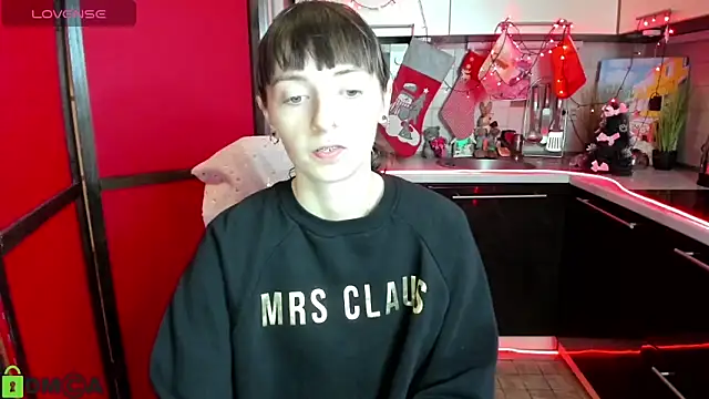 TayanaJons online show from 12-21-25, 08:05