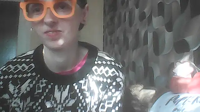 TayanaJons online show from 10-31-25, 08:11